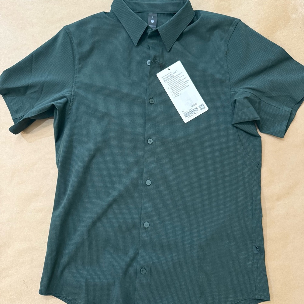 Lululemon Athletica Forest Green Airing Easy Short Sleeve Button Down